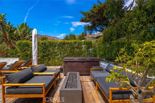 Detail Gallery Image 27 of 33 For 31851 Sea Level Dr #1,  Malibu,  CA 90265 - 3 Beds | 4 Baths