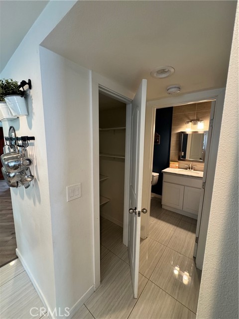Detail Gallery Image 14 of 34 For 1938 W Culver Ave #5,  Orange,  CA 92868 - 3 Beds | 2/1 Baths