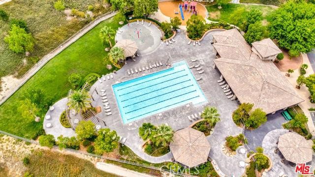 Detail Gallery Image 36 of 41 For 17634 Wren Dr, Canyon Country,  CA 91387 - 5 Beds | 4 Baths