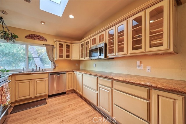 Detail Gallery Image 16 of 43 For 3432 Hollow Brook Cir #114,  Costa Mesa,  CA 92626 - 2 Beds | 2 Baths