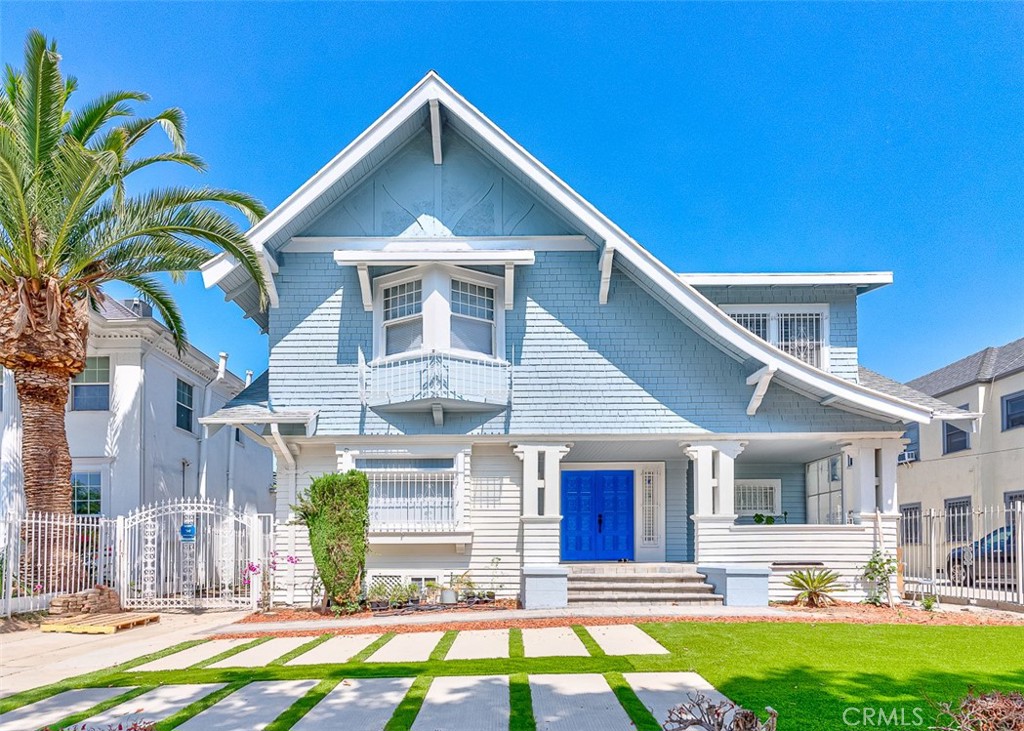 715 S Norton Avenue