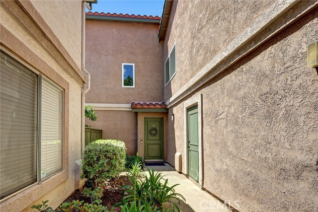 Detail Gallery Image 2 of 49 For 10176 Shady Oaks Dr #G,  Rancho Cucamonga,  CA 91730 - 2 Beds | 1/1 Baths