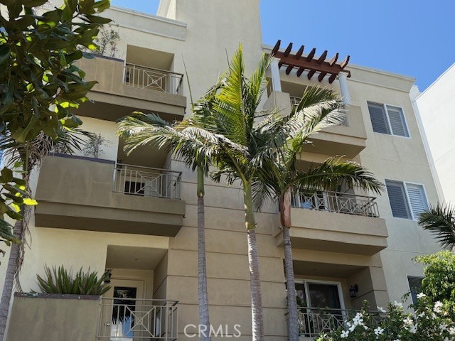 1241 S Westgate Avenue, Los Angeles CA: https://media.crmls.org/medias/6cd7403e-416a-42fd-8491-1ef5d5b56f21.jpg