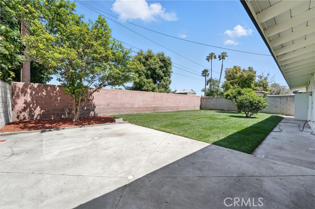 910 S Kenmore Street, Anaheim CA: https://media.crmls.org/medias/6cd8b305-eec4-432d-8e17-60950dfe0c5f.jpg