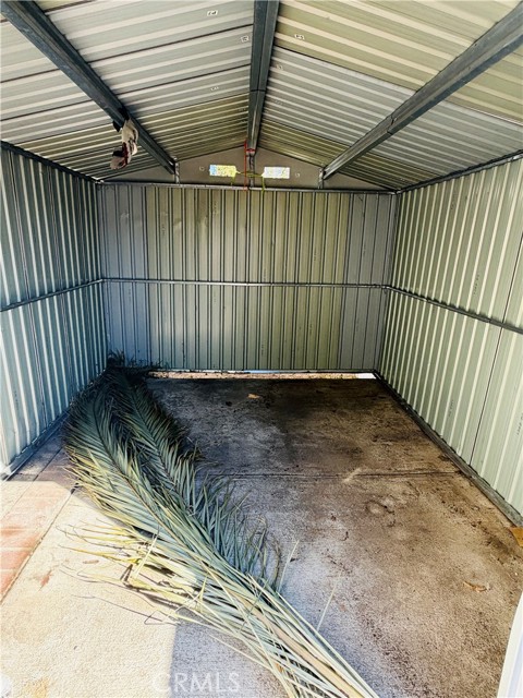 Detail Gallery Image 30 of 73 For 7575 Lime, Fontana,  CA 92336 - 5 Beds | 3 Baths