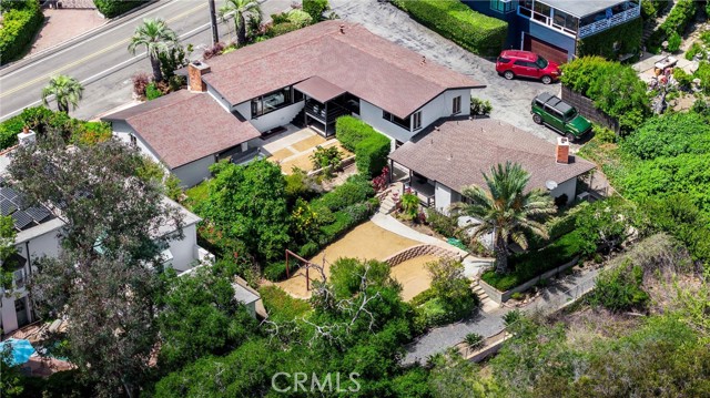1961 Temple Hills Drive, Laguna Beach CA: https://media.crmls.org/medias/6cd8eedd-2d95-477b-89a5-e203862fac65.jpg