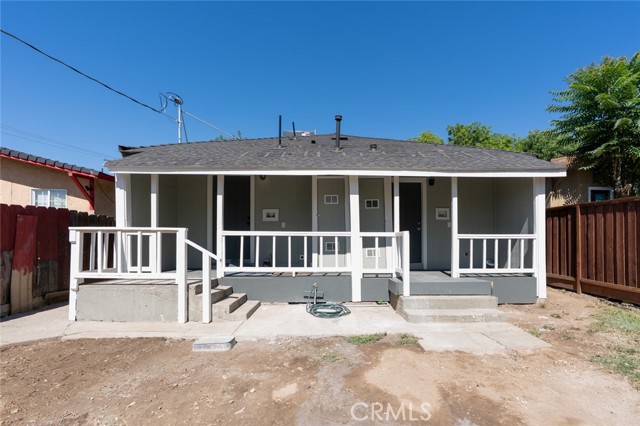 106 Pleasant Street, Modesto CA: https://media.crmls.org/medias/6cd92b64-6ed9-4643-b7bf-968a4f6557b0.jpg