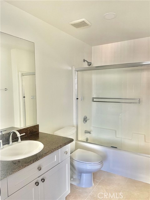 Detail Gallery Image 14 of 21 For 17168 Newhope #222,  Fountain Valley,  CA 92708 - 2 Beds | 2 Baths