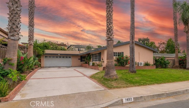 7692 Yukon Dr, Huntington Beach, CA 92648