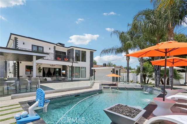 10418 Rubio Avenue, Granada Hills CA: https://media.crmls.org/medias/6cda2673-54f6-4be2-b6a3-0fb031f8769d.jpg