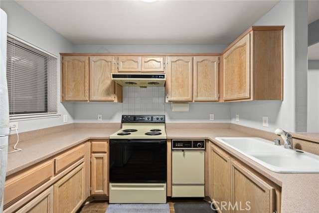 321 N orange, Monterey Park CA: https://media.crmls.org/medias/6cda4dc3-f56a-4689-b26b-b9188770a04a.jpg