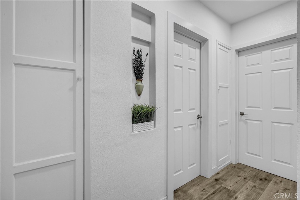 https://media.crmls.org/medias/6cda9e0d-60ac-4268-8835-0fe3db4c8d73.jpg?preset=X-Large