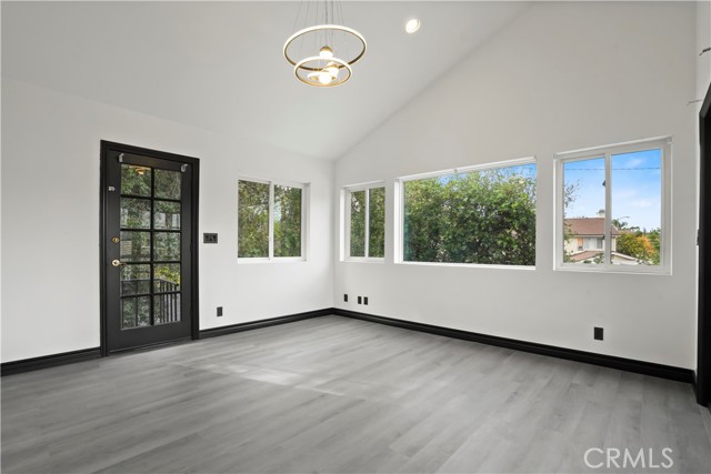 Detail Gallery Image 37 of 49 For 9853 Wish Ave, Northridge,  CA 91325 - 5 Beds | 2/1 Baths