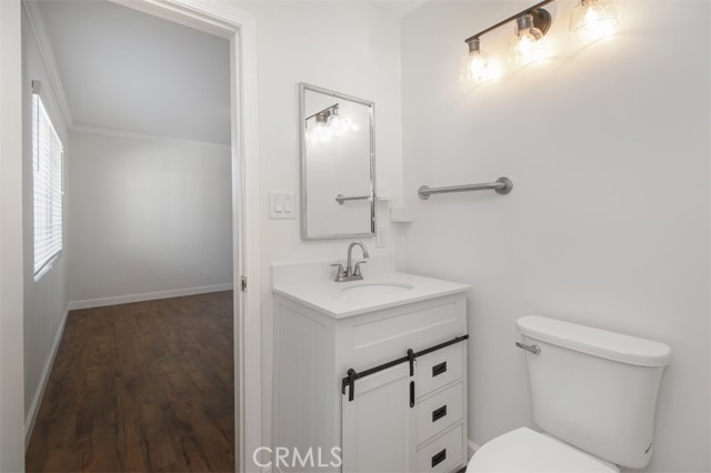 18639 Liggett, Northridge CA: https://media.crmls.org/medias/6cdd13c3-d911-449d-a9b6-19c2b19f8c64.jpg