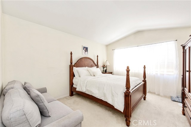 18 Hazelnut, Irvine CA: https://media.crmls.org/medias/6cdd6342-d1b8-4c40-8e3b-e9855bc96e21.jpg