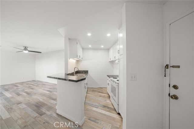 Detail Gallery Image 13 of 32 For 650 the Village #106,  Redondo Beach,  CA 90277 - 1 Beds | 1 Baths