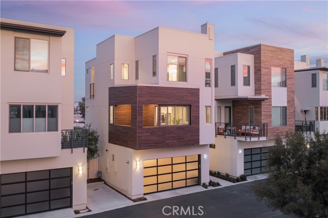 Front Image Thumbnail for CROC26020392