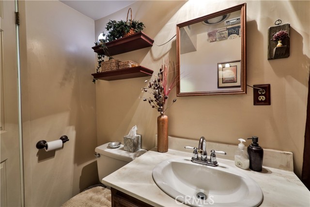 Detail Gallery Image 5 of 40 For 22972 Valley View Dr, Crestline,  CA 92325 - 4 Beds | 3 Baths
