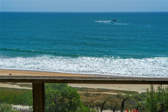 2018 Calle De Los Alamos, San Clemente CA: https://media.crmls.org/medias/6ce15072-a76a-4086-982a-c8d723a7cd3a.jpg