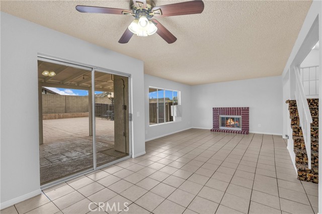 Detail Gallery Image 8 of 34 For 15400 Canyonstone Dr, Moreno Valley,  CA 92551 - 3 Beds | 2/1 Baths