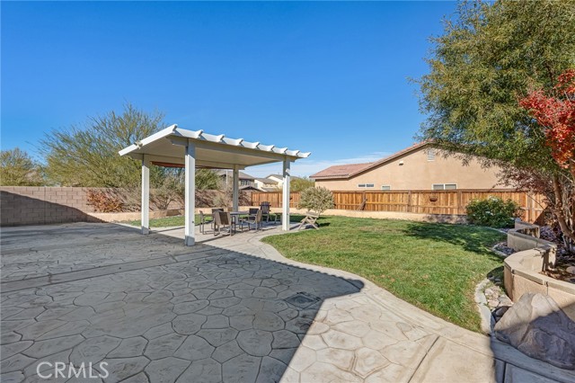 Detail Gallery Image 5 of 37 For 12936 Presidio, Victorville,  CA 92394 - 3 Beds | 2 Baths