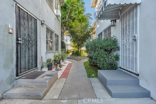 Detail Gallery Image 5 of 58 For 6308 Coldwater Canyon, North Hollywood,  CA 91606 - – Beds | – Baths