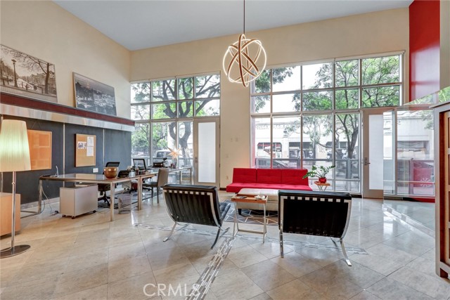 350 W Ash Street, San Diego CA: https://media.crmls.org/medias/6ce305cb-7ab9-43f3-bfc6-ce50c540c5da.jpg