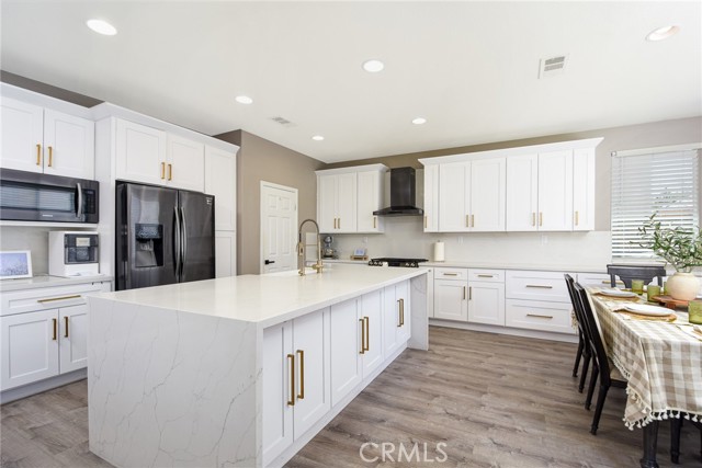 Detail Gallery Image 10 of 35 For 34009 Leon St, Lake Elsinore,  CA 92530 - 4 Beds | 2/1 Baths