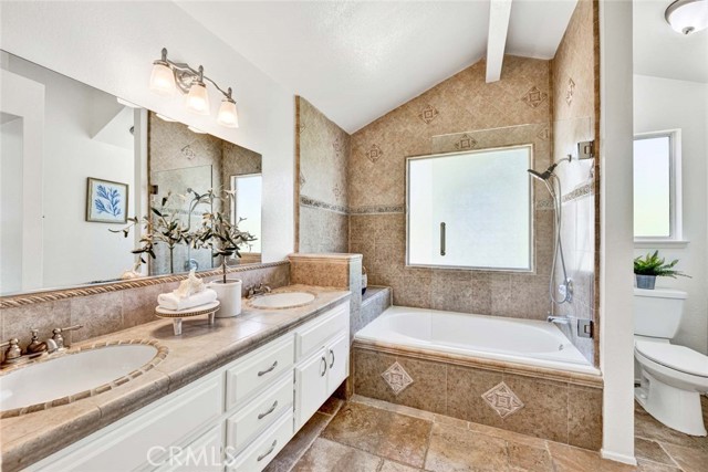 3031 Mountainside Drive, Corona CA: https://media.crmls.org/medias/6ce477f3-93de-4cf8-b109-3d53bbbb6b99.jpg