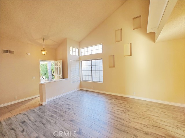 Detail Gallery Image 6 of 30 For 3348 Morningwood Ct, Ontario,  CA 91761 - 4 Beds | 2/1 Baths