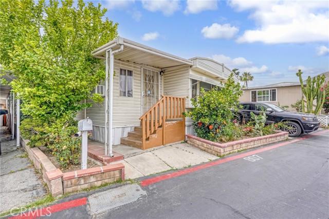 Detail Gallery Image 1 of 1 For 12401 Filmore #807,  Sylmar,  CA 91342 - 3 Beds | 2 Baths