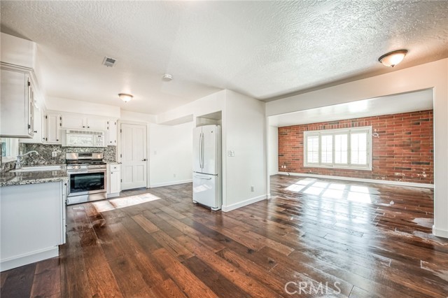 59278 Road 601, Ahwahnee CA: https://media.crmls.org/medias/6ce58804-8958-45a1-b19b-09e3095fea65.jpg