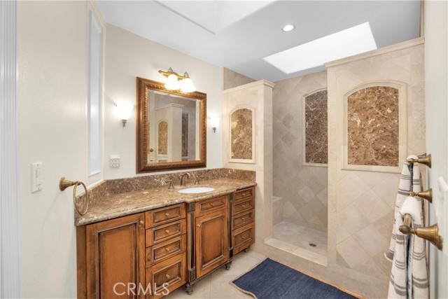 11772 Pine Street, Los Alamitos CA: https://media.crmls.org/medias/6ce5aa58-b5f1-4644-8bca-577cb3df9b73.jpg