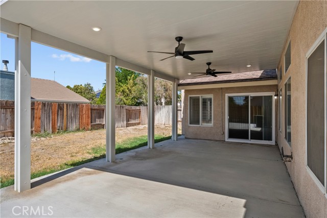 6327 W Avenue J5, Lancaster CA: https://media.crmls.org/medias/6ce5b65e-b4c3-4a8f-bde5-2c5decabfe36.jpg
