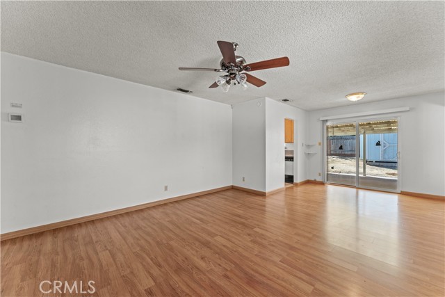 Detail Gallery Image 10 of 24 For 6124 Orsi Cir, Carmichael,  CA 95608 - 4 Beds | 2 Baths