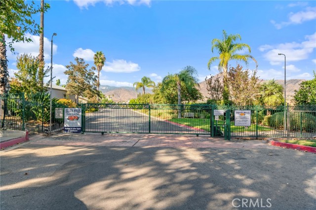 2692 Highland Avenue, Highland CA: https://media.crmls.org/medias/6ce74594-4c32-4e12-a4ca-0f9b4c7a99bf.jpg