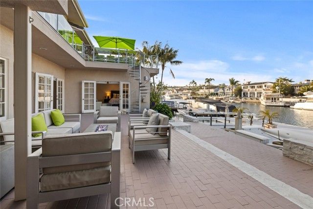 Detail Gallery Image 64 of 68 For 218 Evening Star Ln, Newport Beach,  CA 92660 - 5 Beds | 3/1 Baths