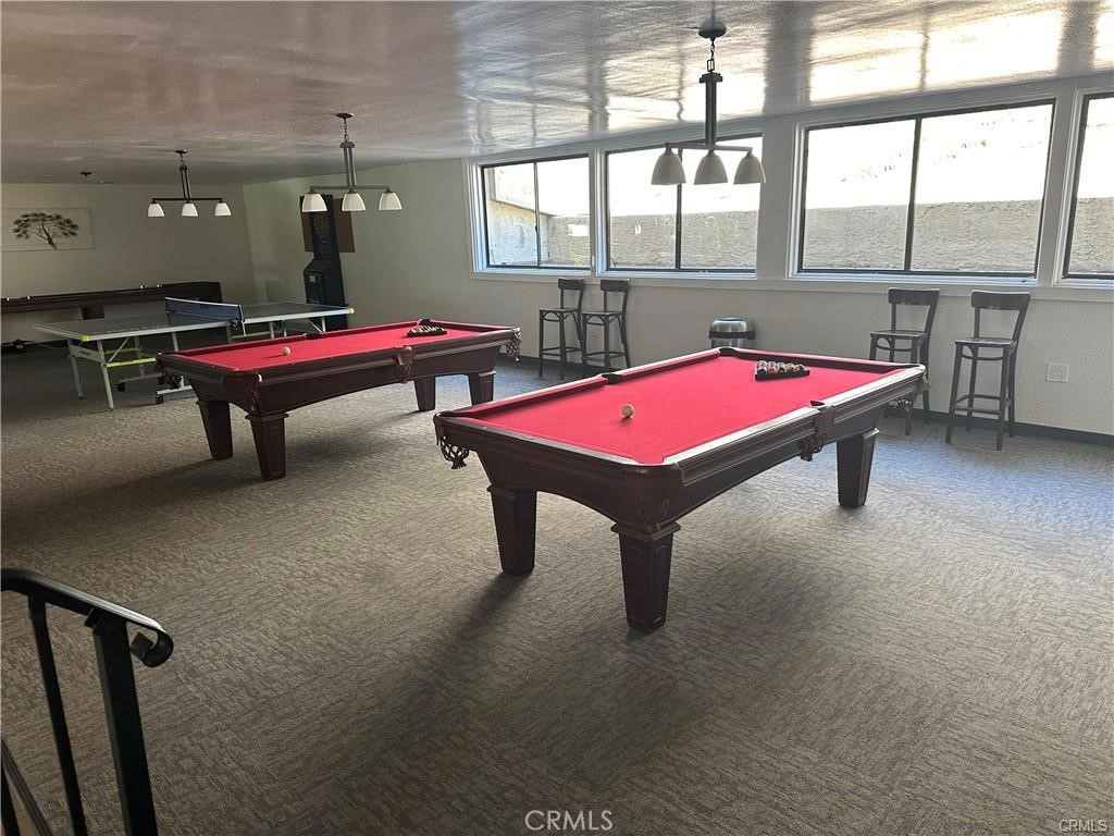 https://media.crmls.org/medias/6ce807f6-f2b1-4b87-90d8-5e8ddf9467e1.jpg?preset=X-Large