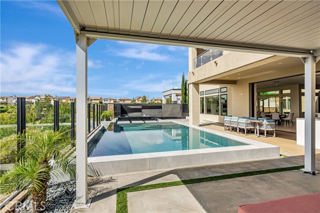 20532 W Birmingham Way, Porter Ranch CA: https://media.crmls.org/medias/6ce8eb3e-4f06-4b83-a858-e8f0e70916d3.jpg