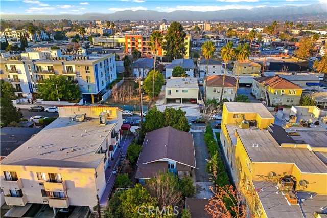 Detail Gallery Image 3 of 30 For 11426 Albers St, North Hollywood,  CA 91601 - 2 Beds | 1 Baths