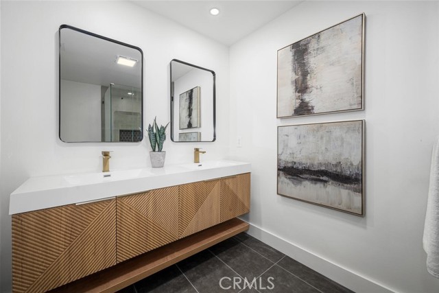 Detail Gallery Image 12 of 24 For 2511 Nipomo Ave, Long Beach,  CA 90815 - 3 Beds | 2 Baths