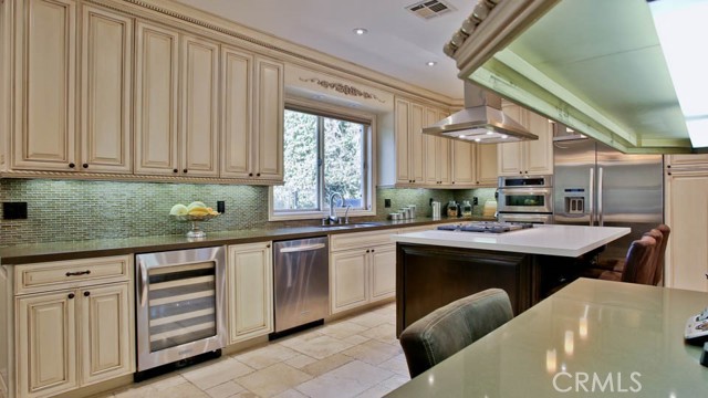 Detail Gallery Image 24 of 50 For 4461 Stern Ave, Sherman Oaks,  CA 91423 - 5 Beds | 4/1 Baths