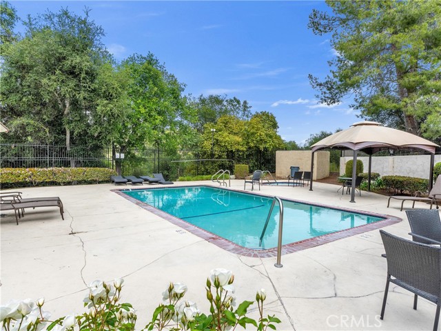 Detail Gallery Image 46 of 54 For 29729 Strawberry Hill Dr, Agoura Hills,  CA 91301 - 3 Beds | 3 Baths