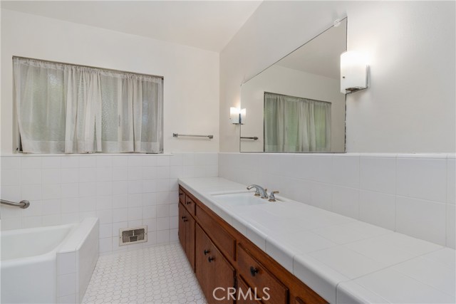Detail Gallery Image 16 of 23 For 388 Harford Pl, Upland,  CA 91786 - 3 Beds | 2/1 Baths