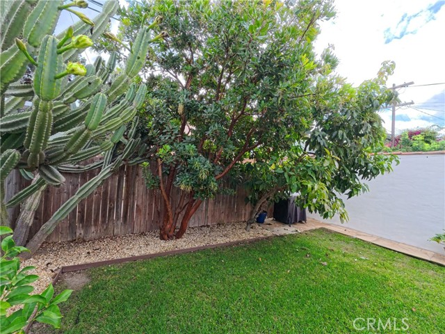 Detail Gallery Image 12 of 17 For 2124 S Redondo, Los Angeles,  CA 90016 - 3 Beds | 2 Baths