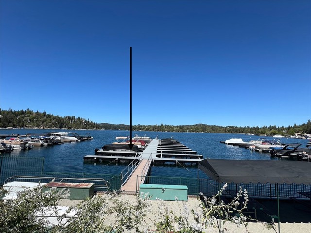 173 Dam-4 Slip-5, Lake Arrowhead CA: https://media.crmls.org/medias/6cee3dcc-8fe3-47f5-965e-549c1eb02bbf.jpg