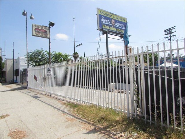 Image 25 of 50 For 3900 Figueroa