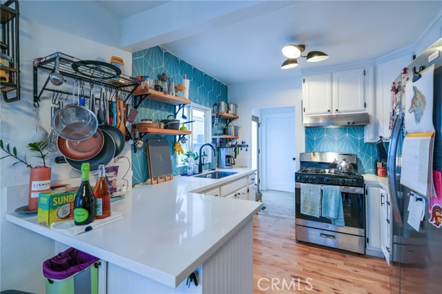 Image 42 of 71 For 1361 Armadale Avenue