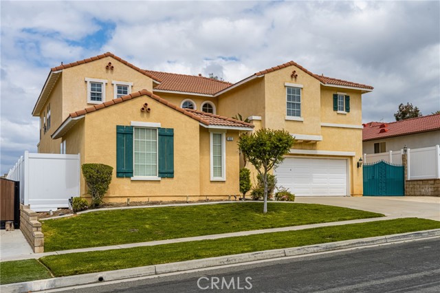 Detail Gallery Image 4 of 32 For 833 W Orange Heights, Corona,  CA 92882 - 5 Beds | 3/1 Baths