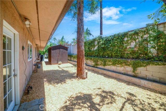 5905 Old Wheeler Road, La Verne CA: https://media.crmls.org/medias/6cefdfb5-71c9-48b1-9393-711cb6d9fdc4.jpg